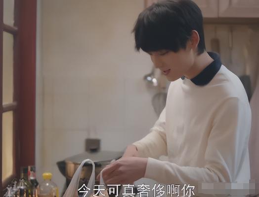 六姊妹》奚美娟和邬君梅才知啥是真穷人凯发首页登录浓妆艳抹别演穷人！看《(图29)
