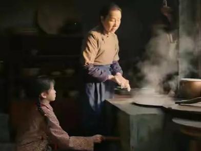 六姊妹》奚美娟和邬君梅才知啥是真穷人凯发首页登录浓妆艳抹别演穷人！看《(图23)