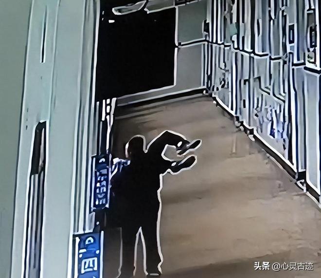 监控画面曝光父亲行为被怒骂太恶心人凯发首页登录反转！向老师滋水后续(图7)